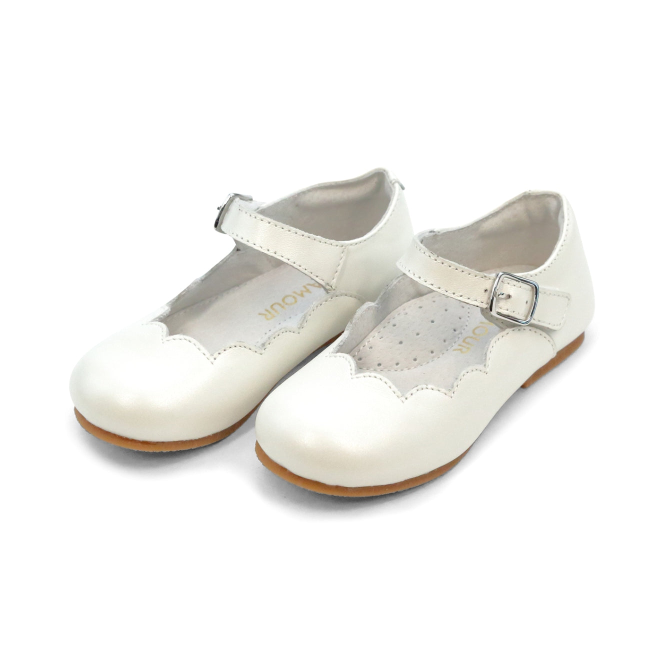 L'Amour Sonia Scalloped Flat- White