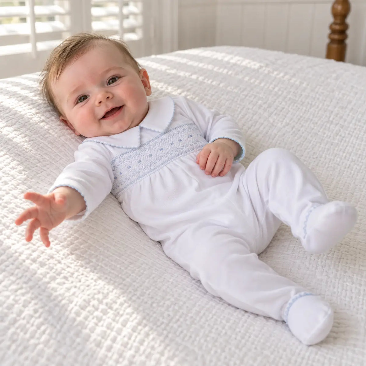 Magnolia Baby Geoge Smocked Footie-White/Light Blue