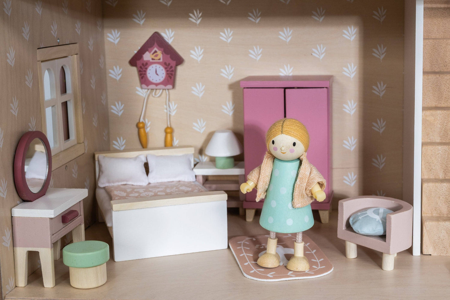 Tender Leaf Dolls House Bedroom Furniture
