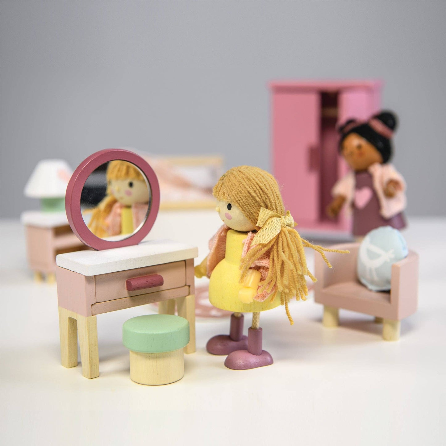 Tender Leaf Dolls House Bedroom Furniture