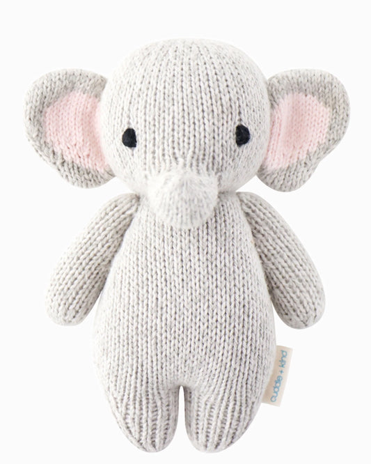 cuddle + kind Baby elephant